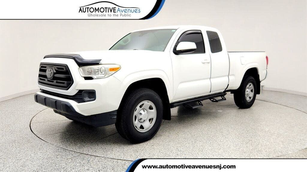 2018 TOYOTA Tacoma