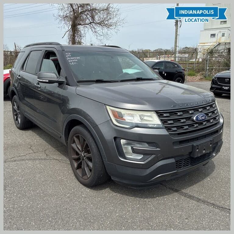 2017 FORD Explorer
