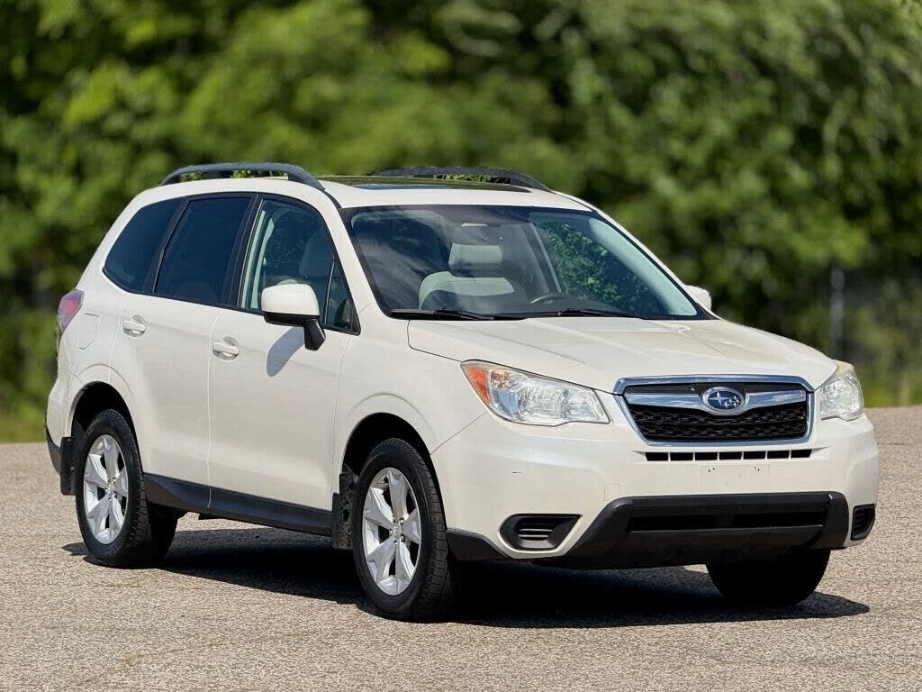 2015 SUBARU Forester