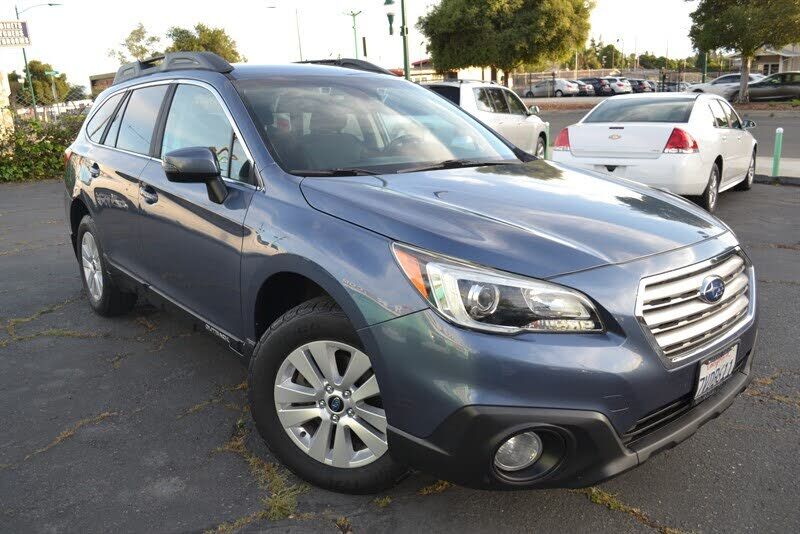 2017 SUBARU Outback