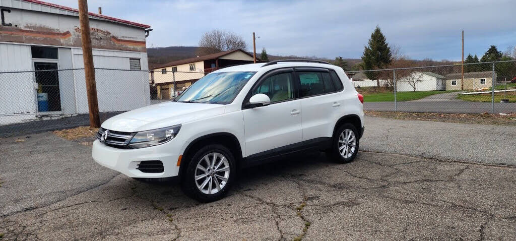 2015 VOLKSWAGEN Tiguan