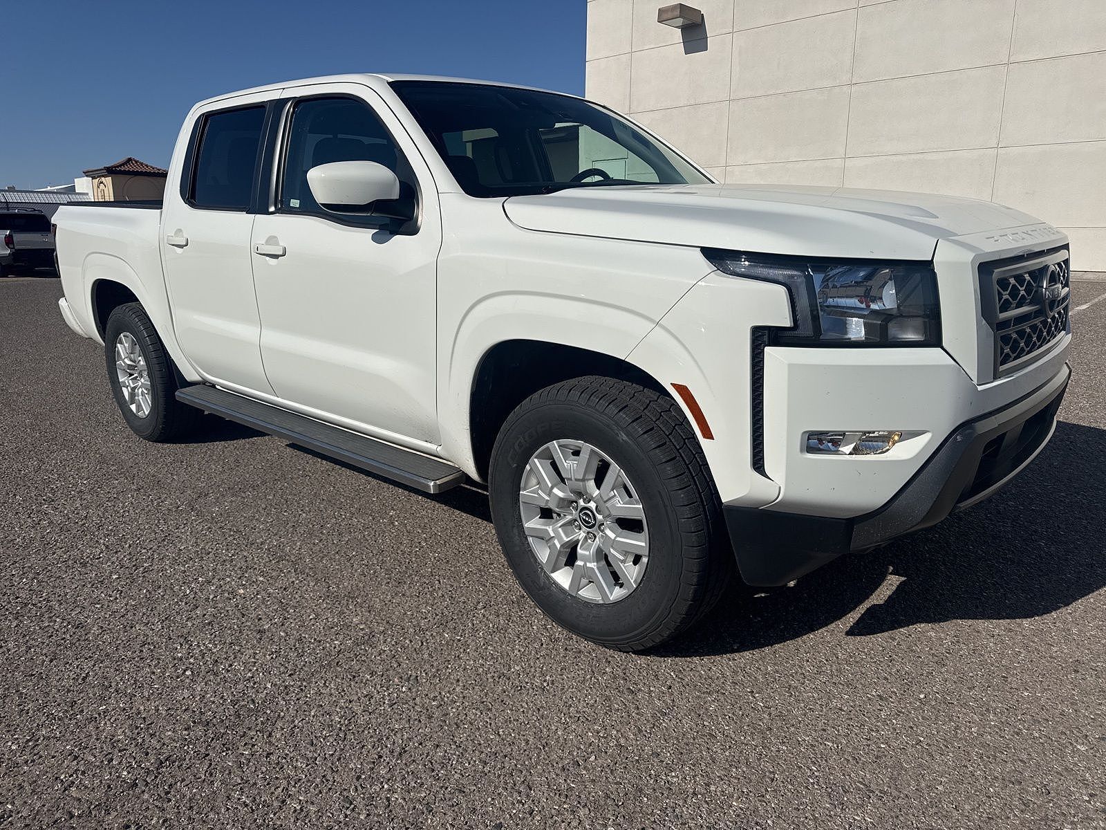 2022 NISSAN Frontier