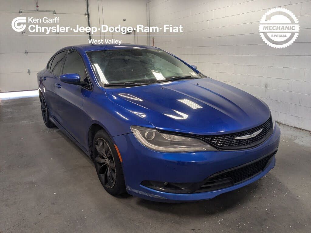 2015 CHRYSLER 200