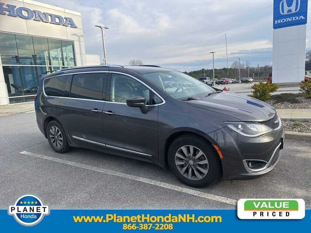 2020 CHRYSLER Pacifica