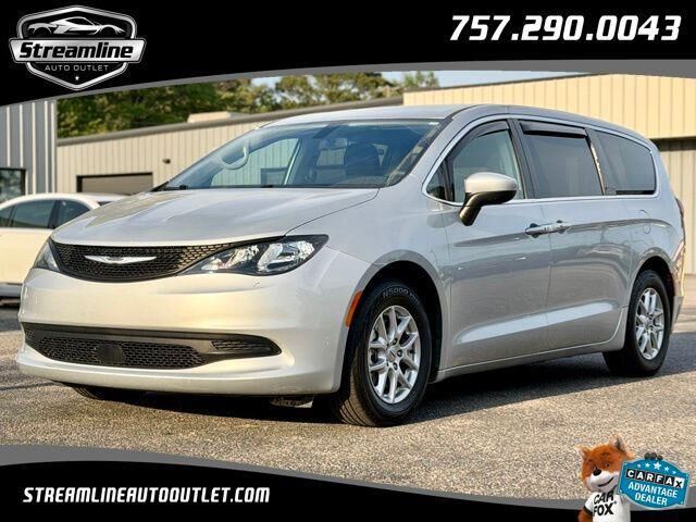 2022 CHRYSLER Voyager