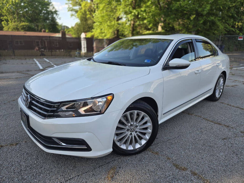 2017 VOLKSWAGEN Passat