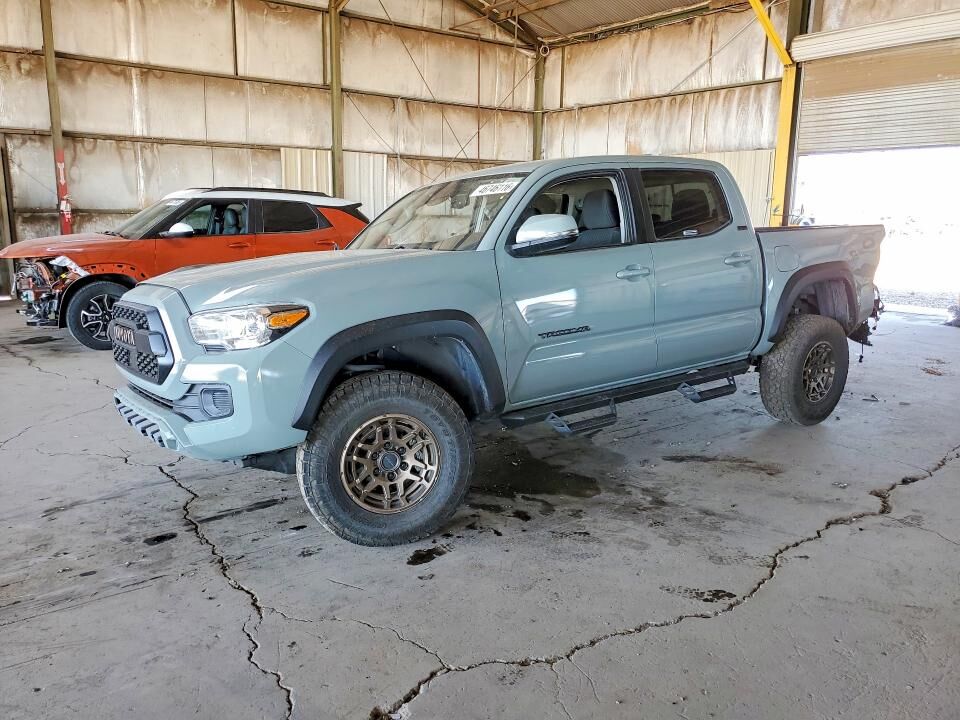 2023 TOYOTA Tacoma