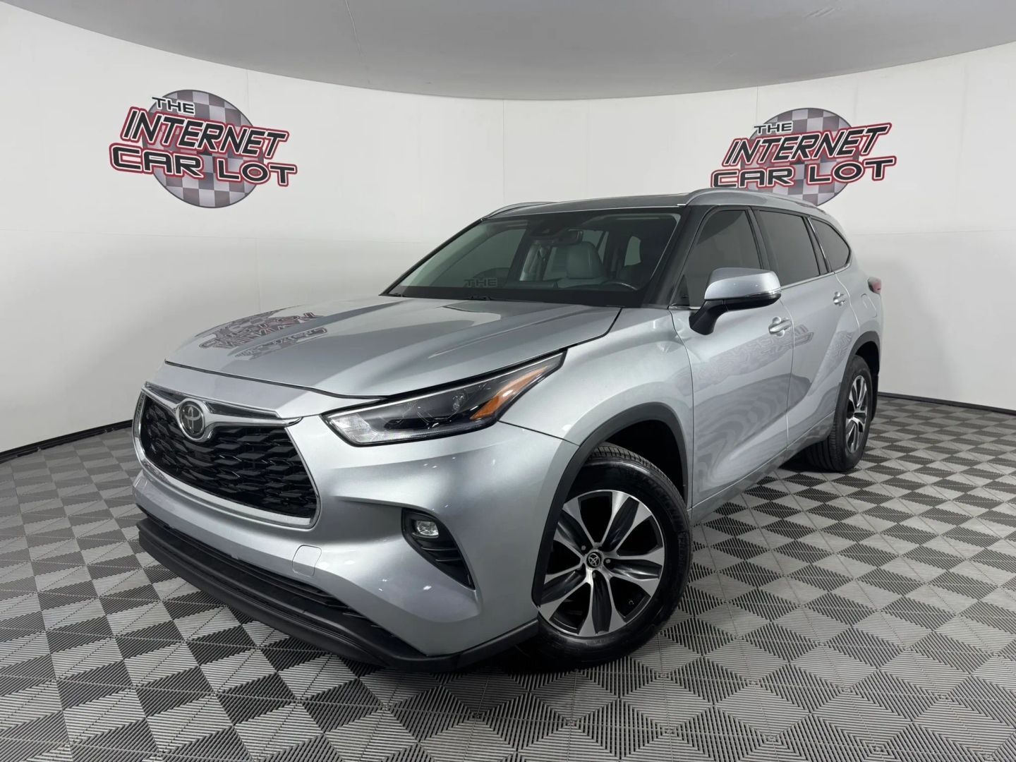 2021 TOYOTA Highlander