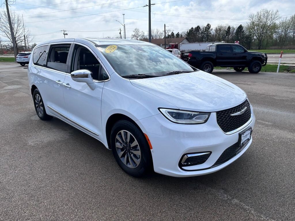 2022 CHRYSLER Pacifica