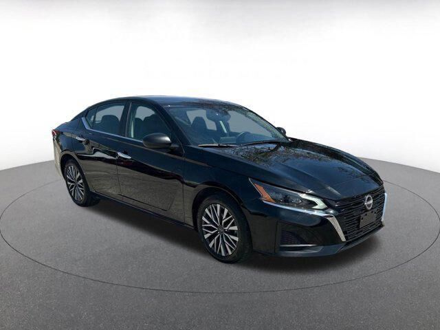 2025 NISSAN Altima