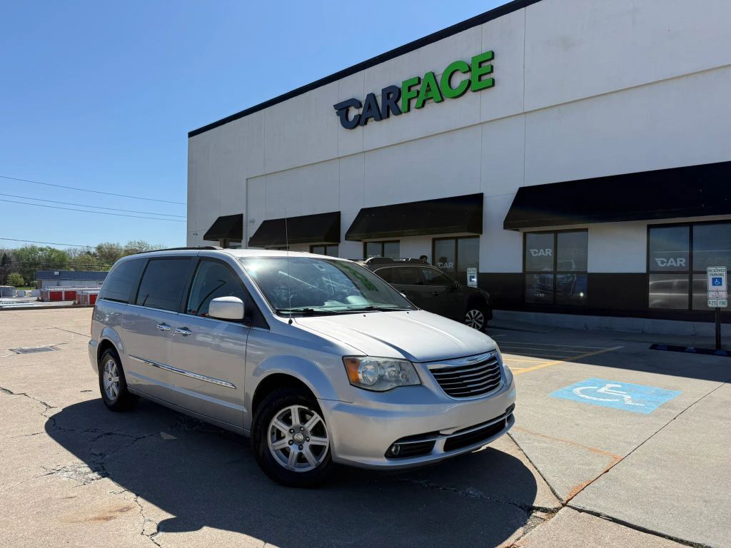 2011 CHRYSLER Town and Country