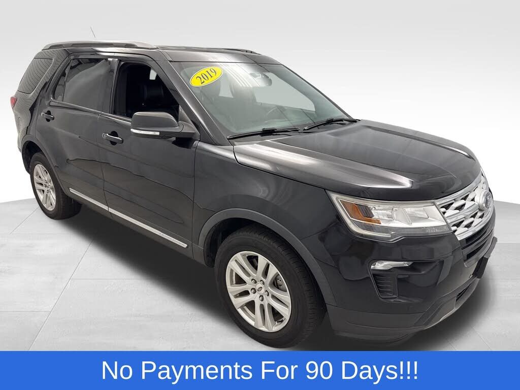 2019 FORD Explorer