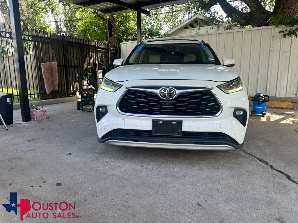 2021 TOYOTA Highlander