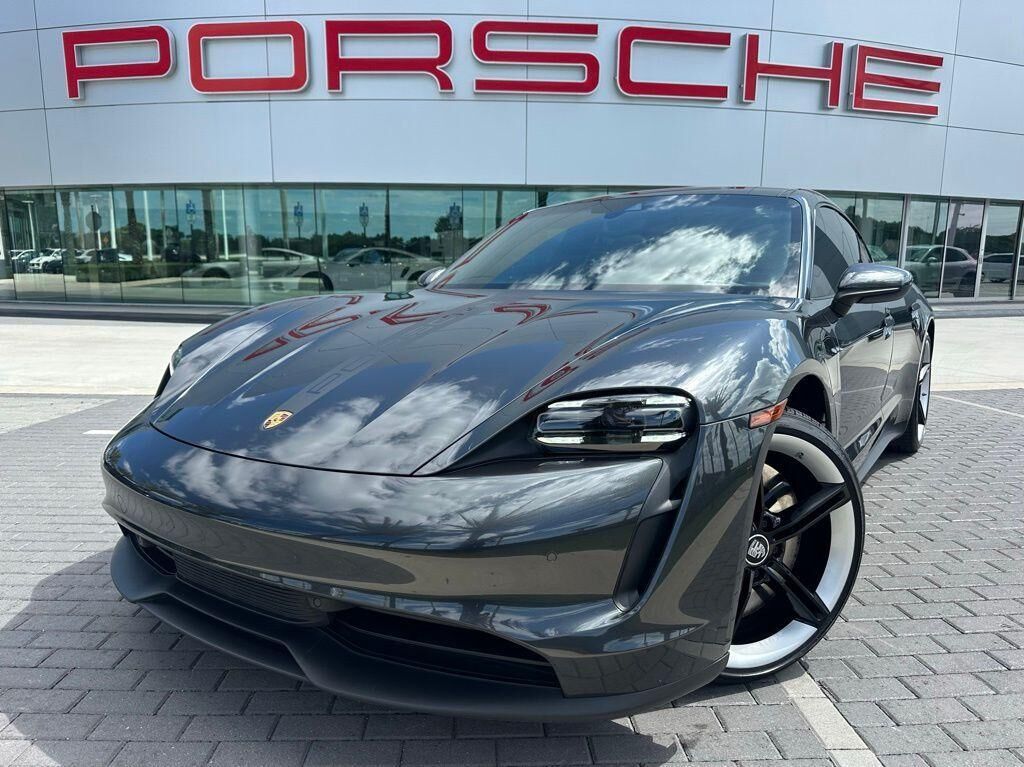 2020 PORSCHE Taycan