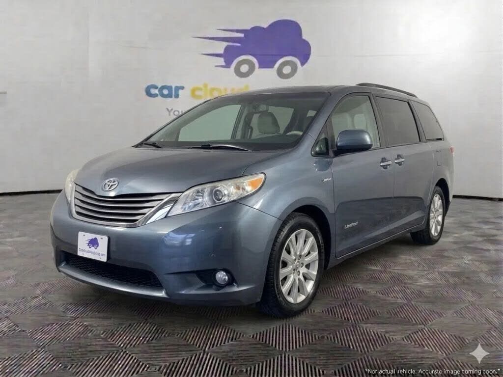 2013 TOYOTA Sienna