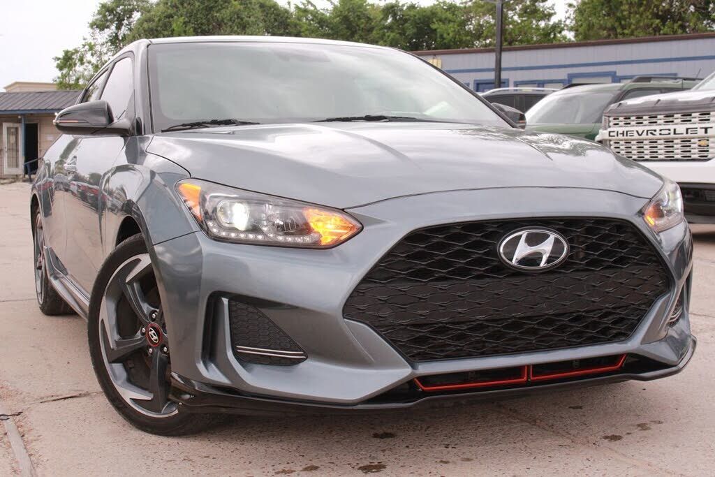 2019 HYUNDAI Veloster