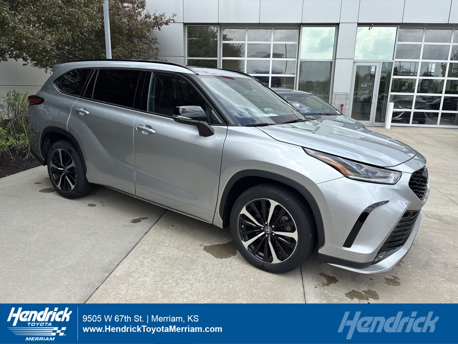 2022 TOYOTA Highlander