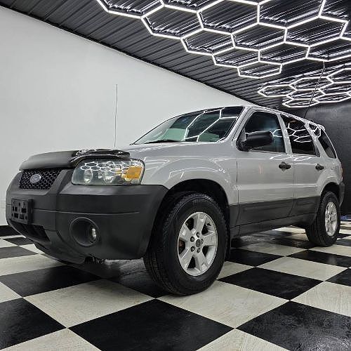 2005 FORD Escape