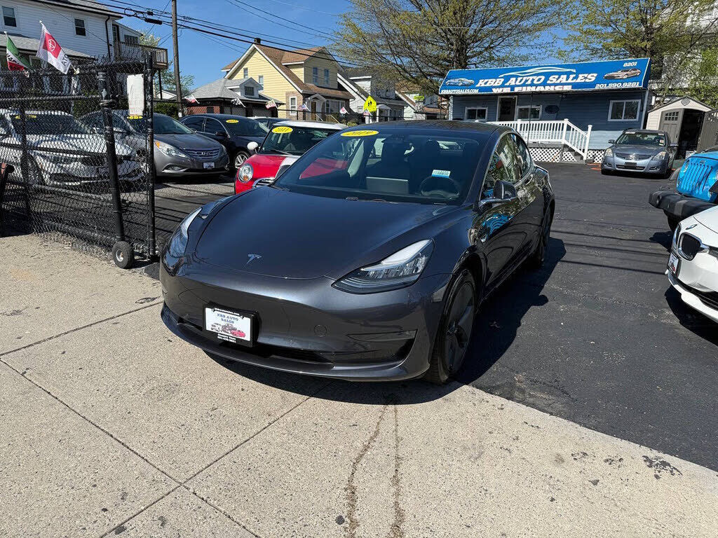 2019 TESLA Model 3