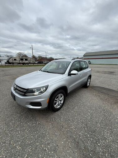 2016 VOLKSWAGEN Tiguan
