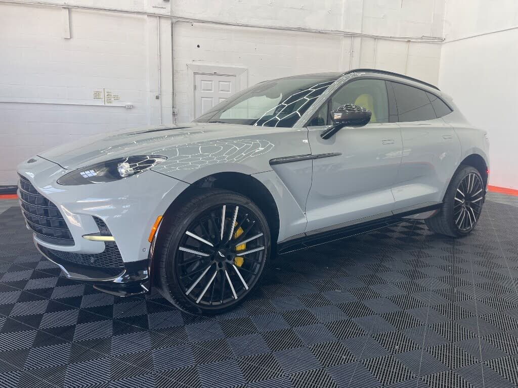 2023 ASTON MARTIN DBX
