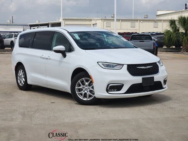 2023 CHRYSLER Pacifica