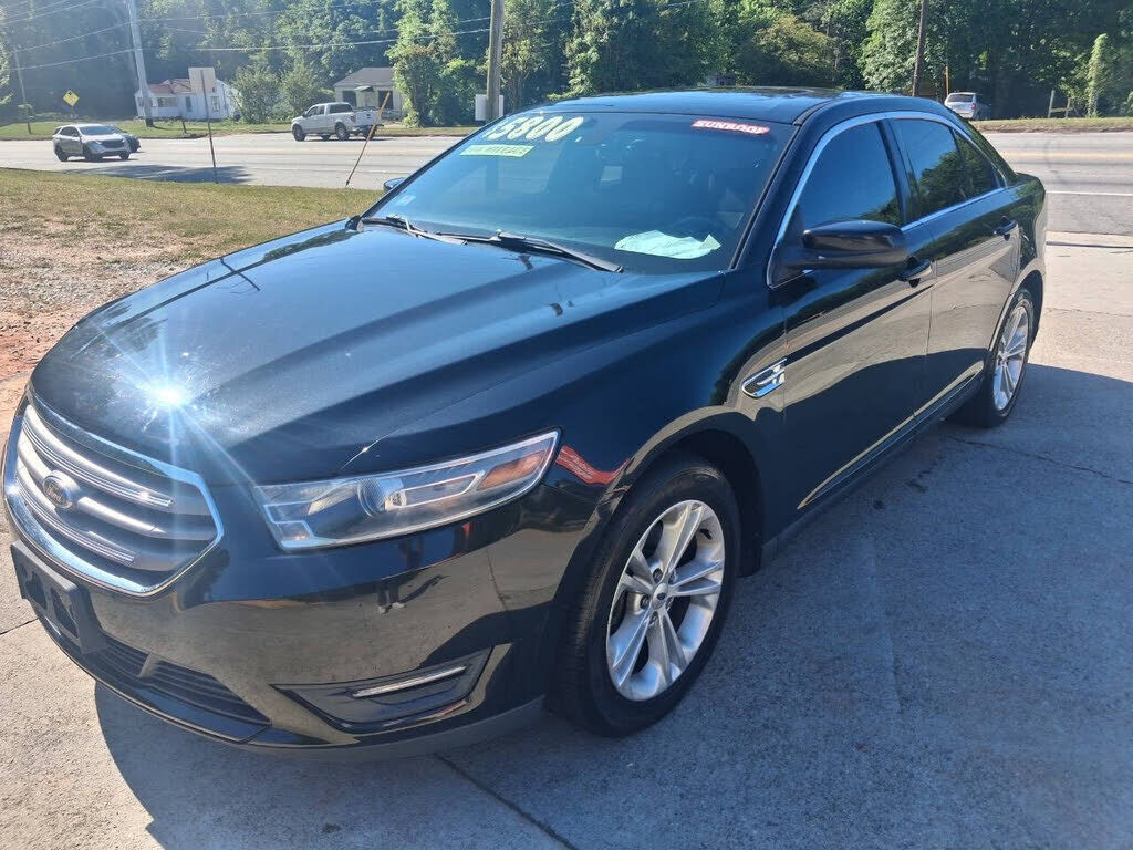 2013 FORD Taurus