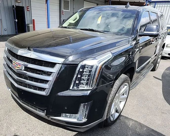 2018 CADILLAC Escalade ESV