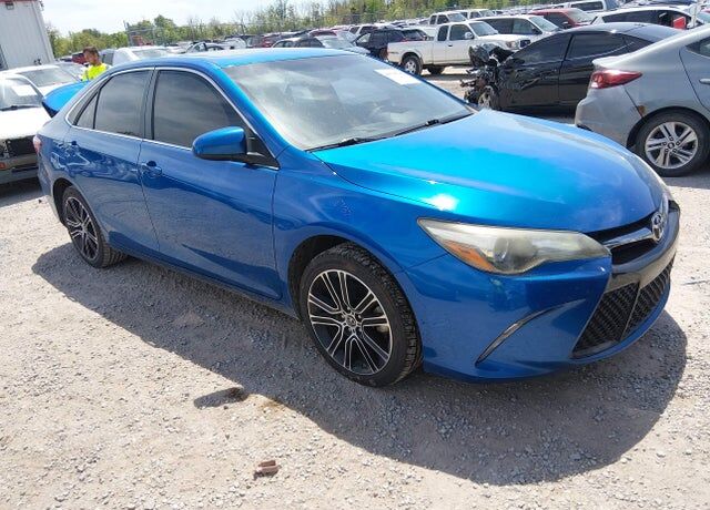 2016 TOYOTA Camry