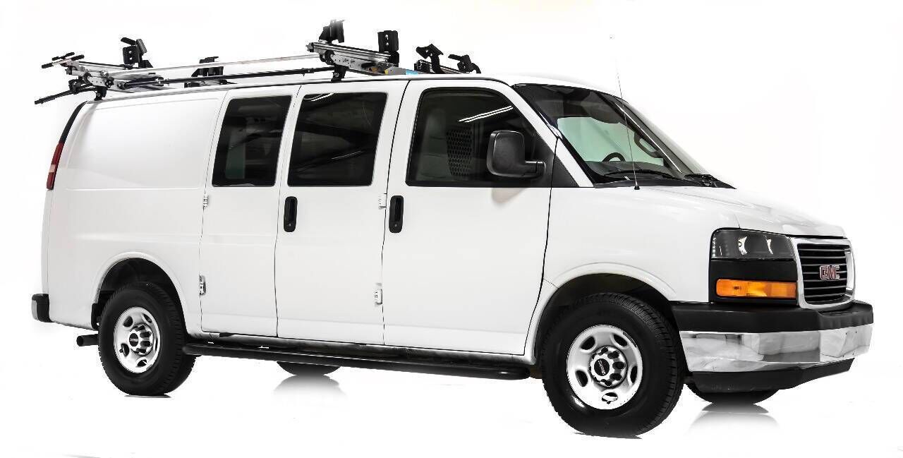 2017 GMC Savana