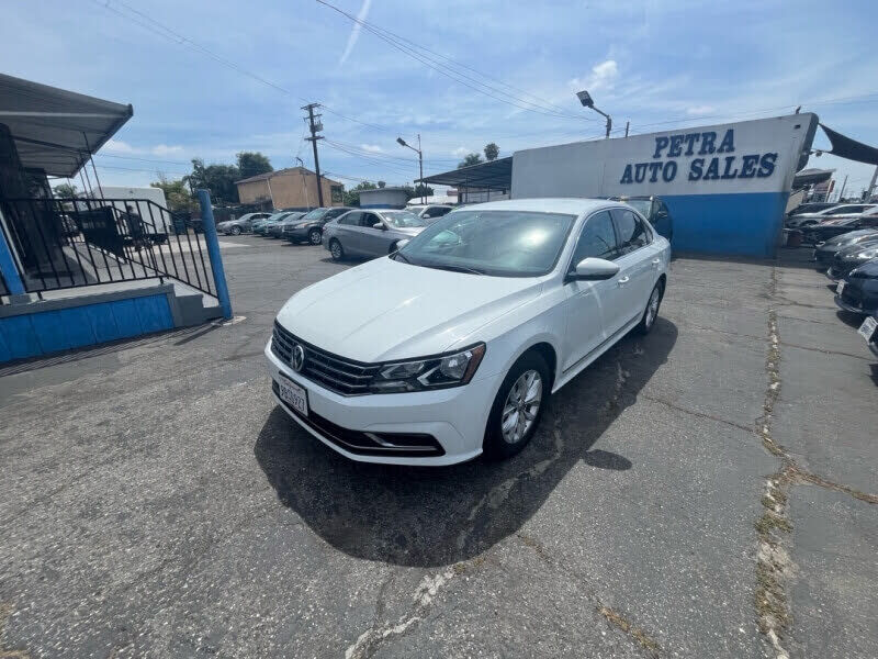 2016 VOLKSWAGEN Passat