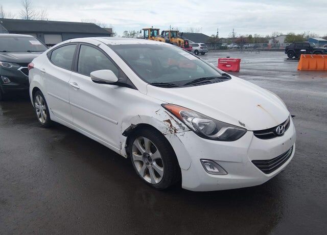 2011 HYUNDAI Elantra