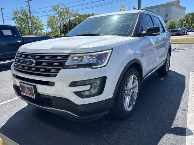 2017 FORD Explorer