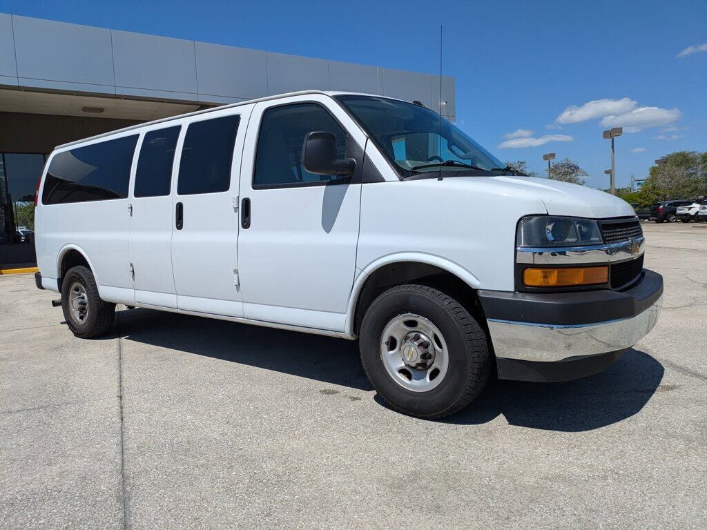 2024 CHEVROLET Express