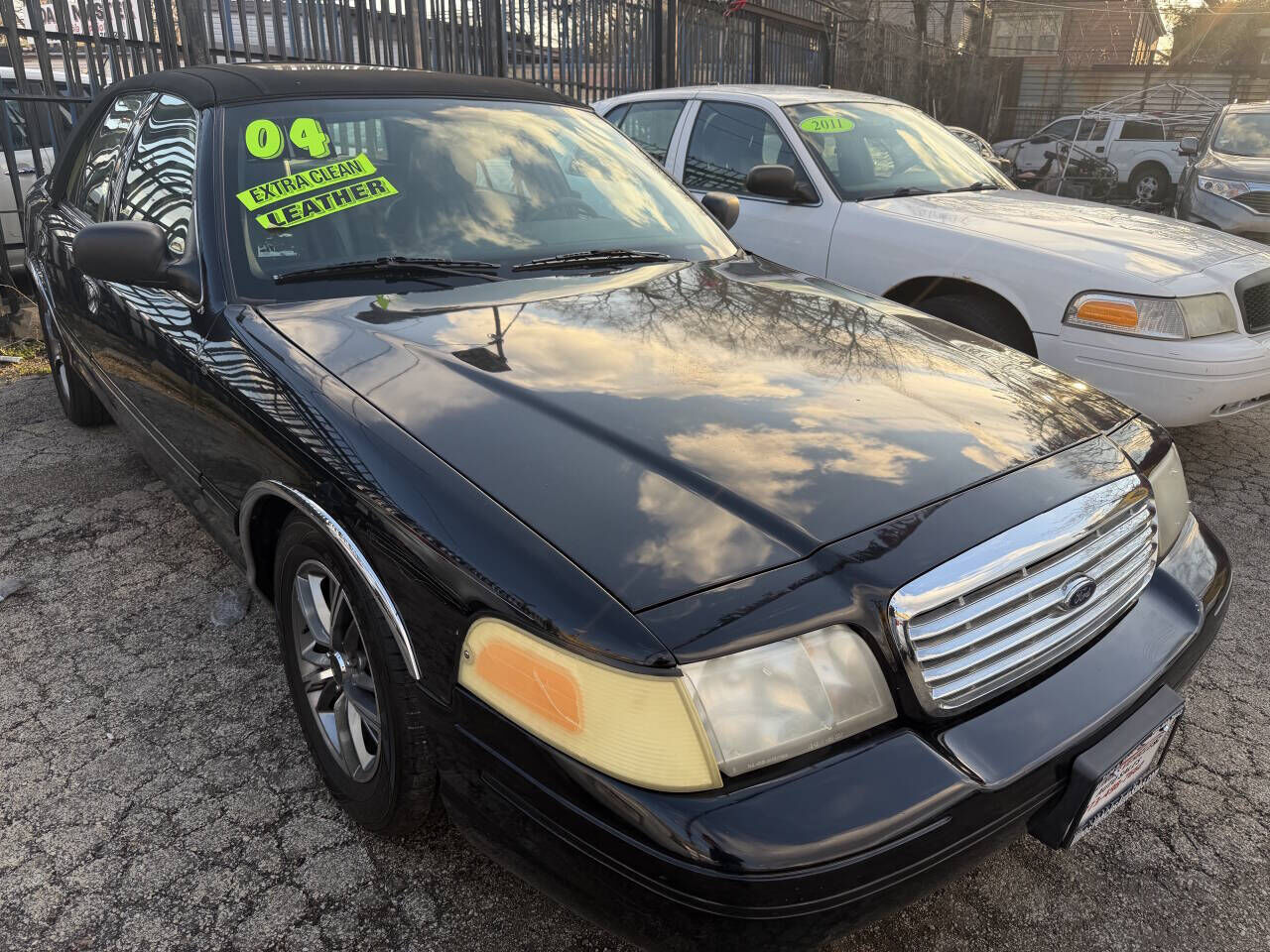 2004 FORD Crown Victoria