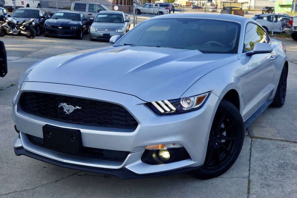 2015 FORD Mustang