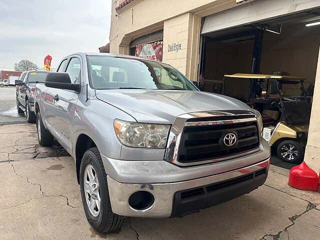2011 TOYOTA Tundra