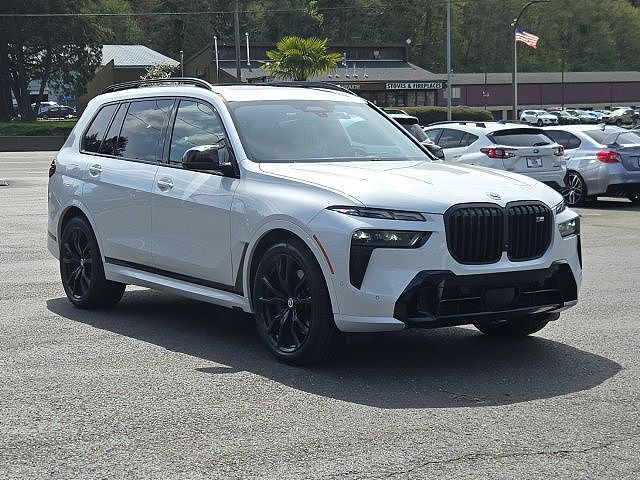 2023 BMW X7