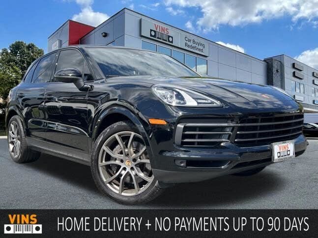 2023 PORSCHE Cayenne