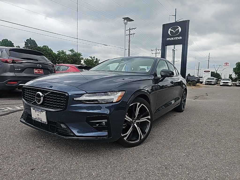 2024 VOLVO S60
