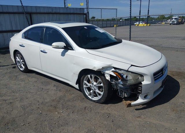 2013 NISSAN Maxima