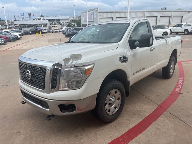 2017 NISSAN Titan