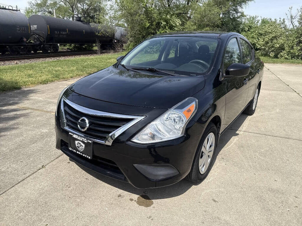 2016 NISSAN Versa