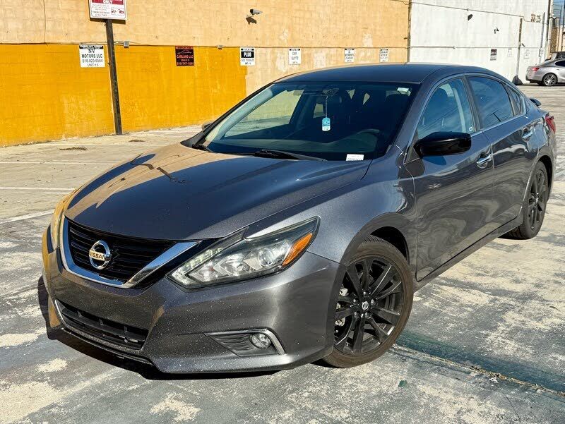 2017 NISSAN Altima