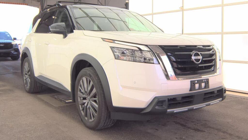 2023 NISSAN Pathfinder