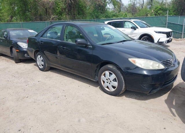 2005 TOYOTA Camry