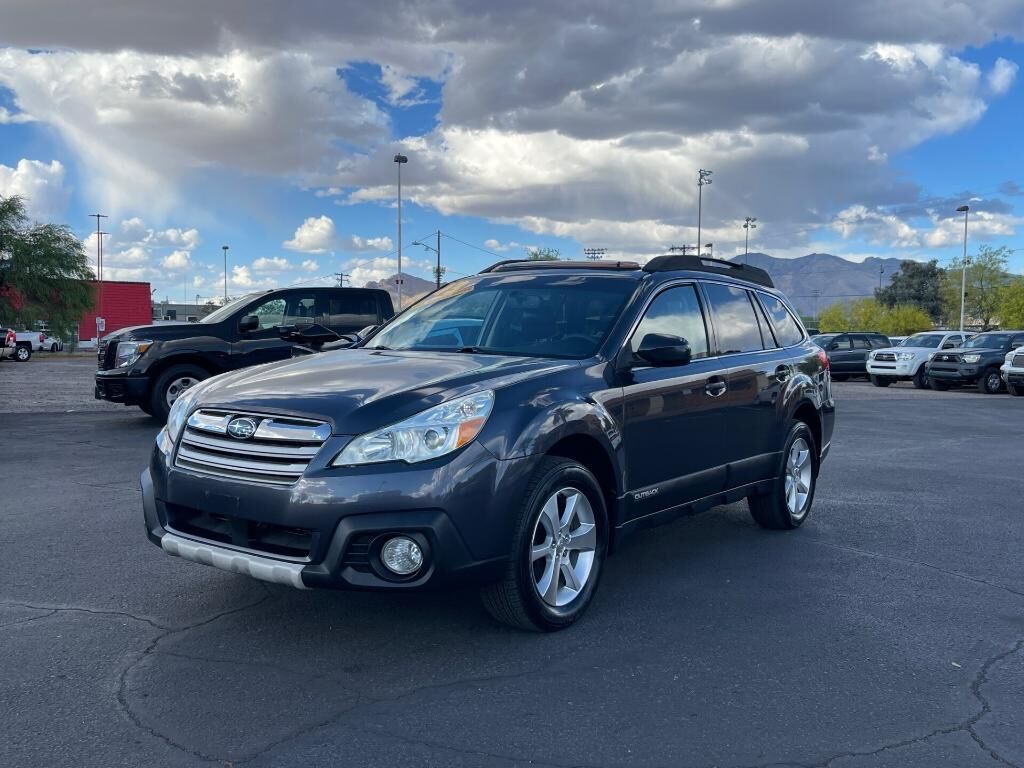 2013 SUBARU Outback