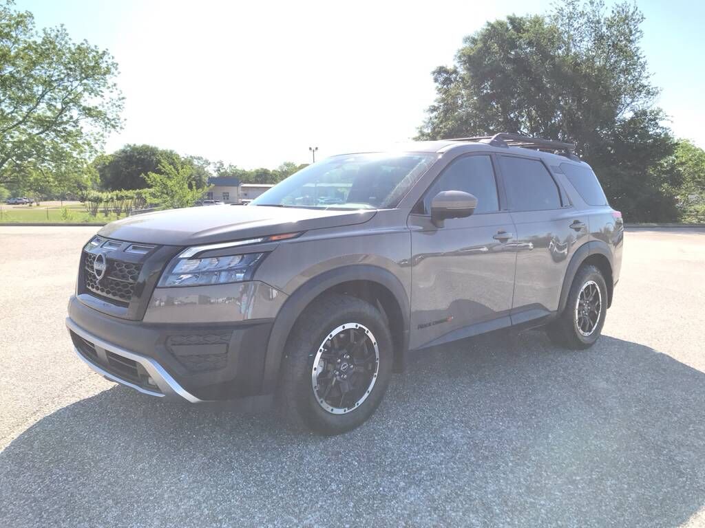 2024 NISSAN Pathfinder