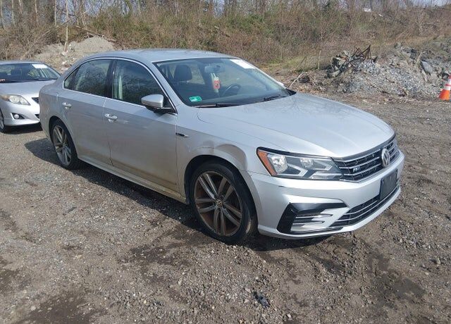 2017 VOLKSWAGEN Passat
