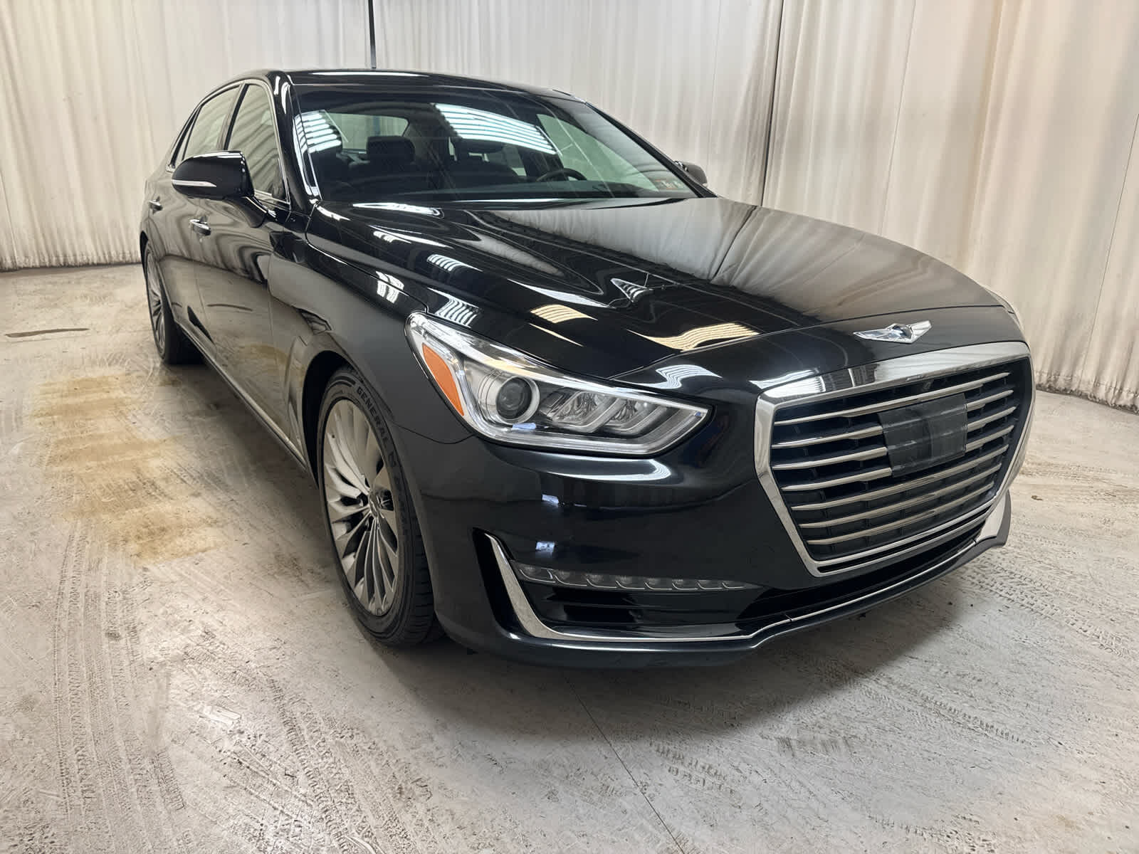 2018 GENESIS G90